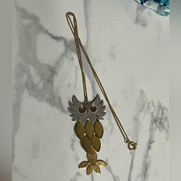 Vintage Owl Necklace - Picture 2 of 7